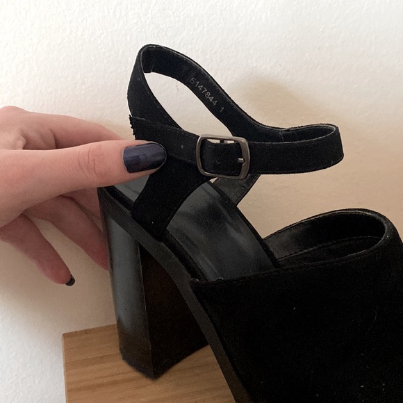 New Look Black Strappy Heel, Size 39 - Picture 2 of 4